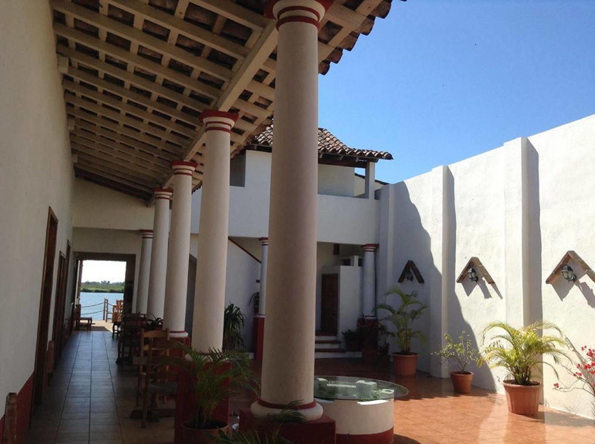 Hotel Casa Del Rio à Tlacotalpan Extérieur photo